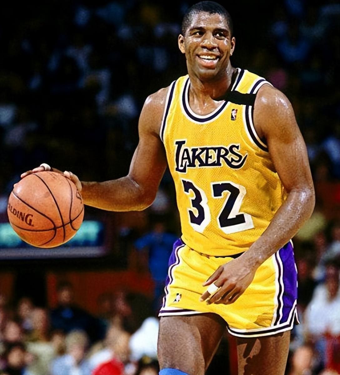 俱乐部与球 俱乐部与球